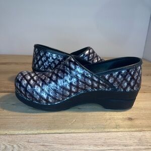 Sanita Professional Dory Clog Black White Patent Lthr Snake Slip-ons Sz US 5/36